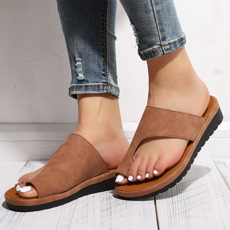 correct toe comfy sandals